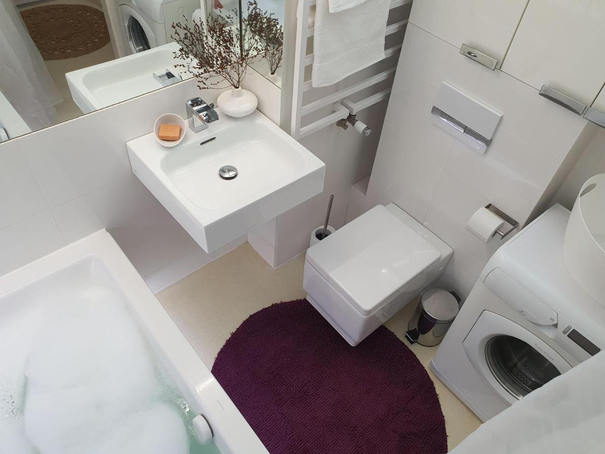 Whitebeeapartament Apartman Wrocław Kültér fotó